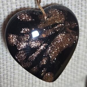 "Golden Heart" Heart-Shaped Black and Gold Pendant Gold Chain Necklace NWT